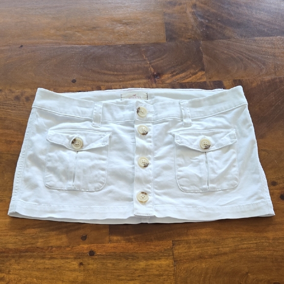 Hollister Dresses & Skirts - Hollister Rare Y2K Vintage White Low-Rise Micro Mini Skirt Size 7